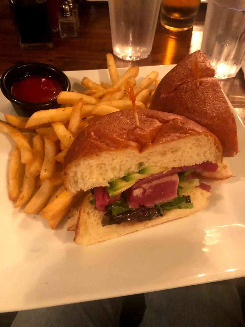 Snipe Island Crafthouse | restaurant | 305 Marine Ave, Newport Beach, CA 92662, USA | 9494325799 OR +1 949-432-5799