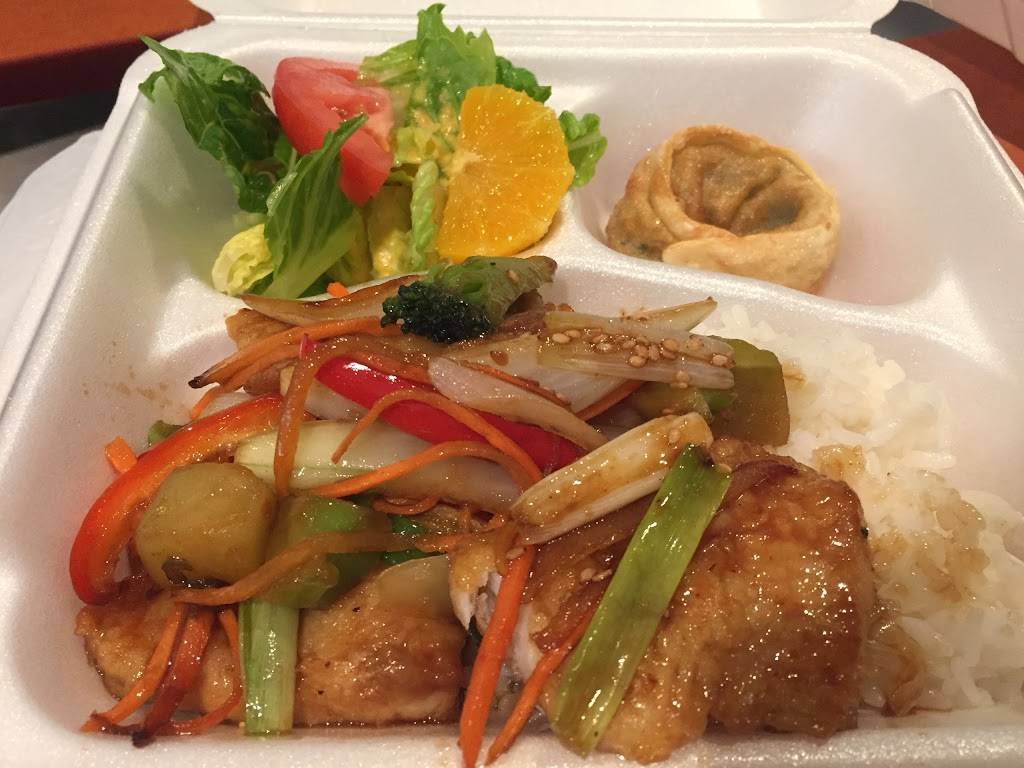 Tinas Kitchen & Deli - Suburban Station | restaurant | 2 Penn Ctr, Philadelphia, PA 19102, USA | 2155682040 OR +1 215-568-2040