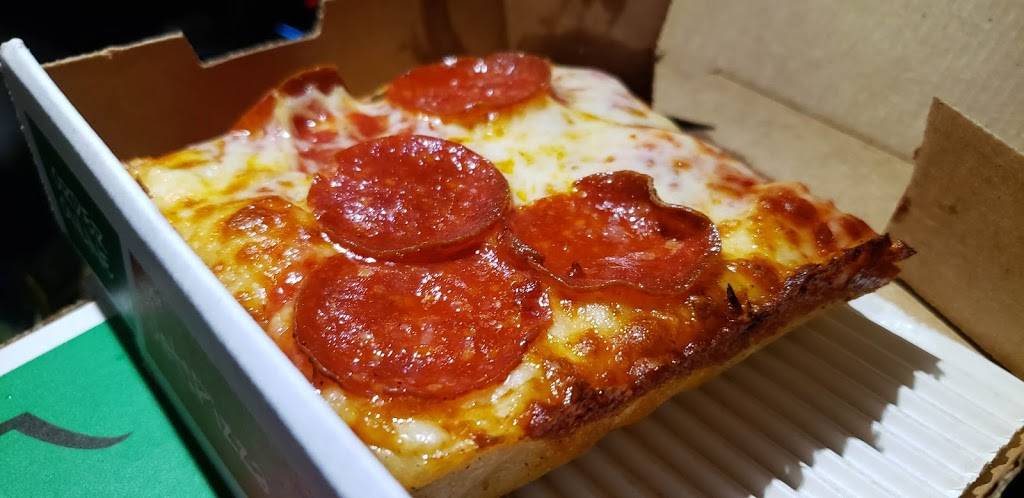 Jets Pizza | meal delivery | 333 W Eleven Mile Rd, Madison Heights, MI 48071, USA | 2485481210 OR +1 248-548-1210