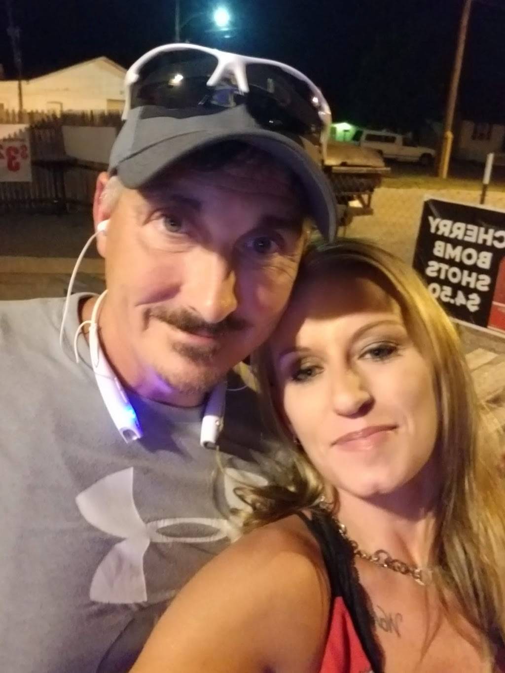 Shortstop Bar & Grill | restaurant | 317 E St Louis Ave, East Alton, IL 62024, USA | 6182580144 OR +1 618-258-0144