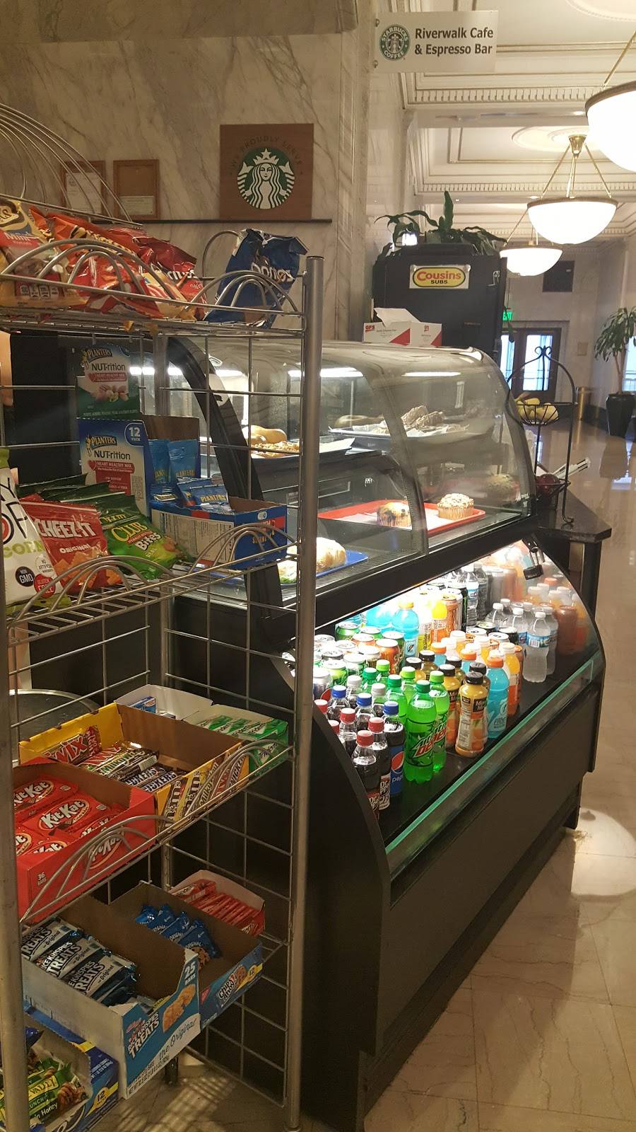 Riverwalk Cafe | restaurant | 735 N Water St, Milwaukee, WI 53202, USA | 4143341150 OR +1 414-334-1150