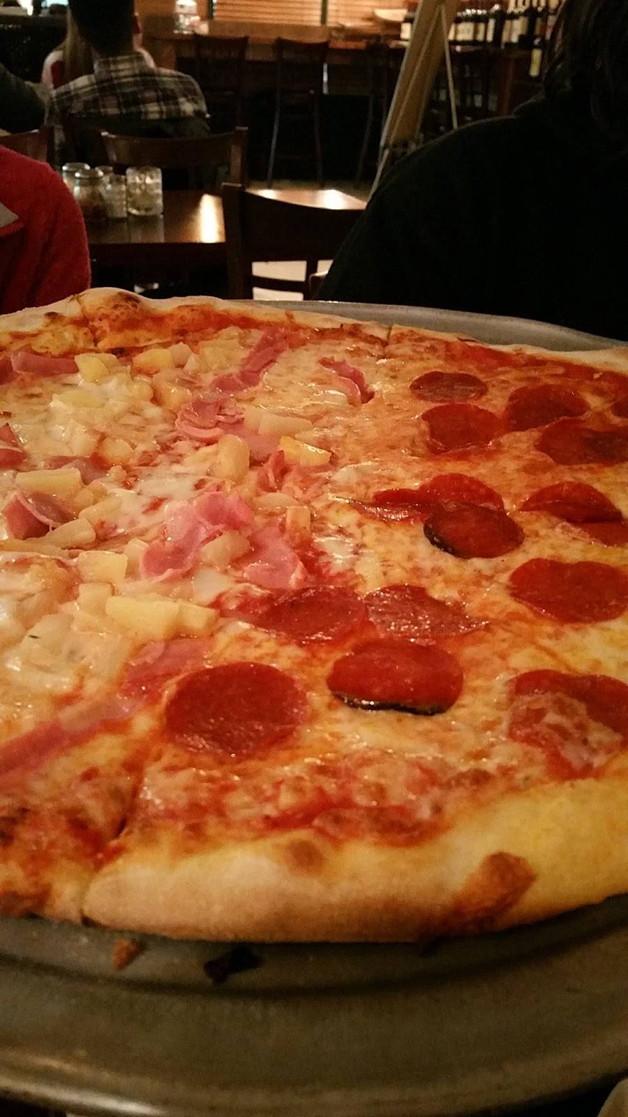 Cicciones Restaurant | restaurant | Lowes Foods Dr, Lewisville, NC 27023, USA | 3369454619 OR +1 336-945-4619