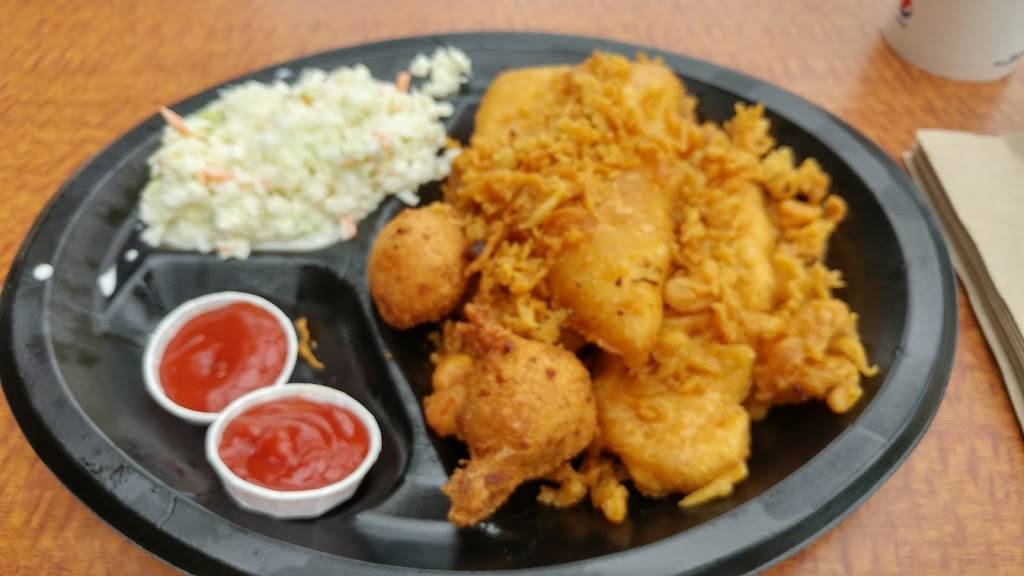 Long John Silvers | restaurant | 300 Rodi Rd, Penn Hills, PA 15235, USA | 4127315557 OR +1 412-731-5557