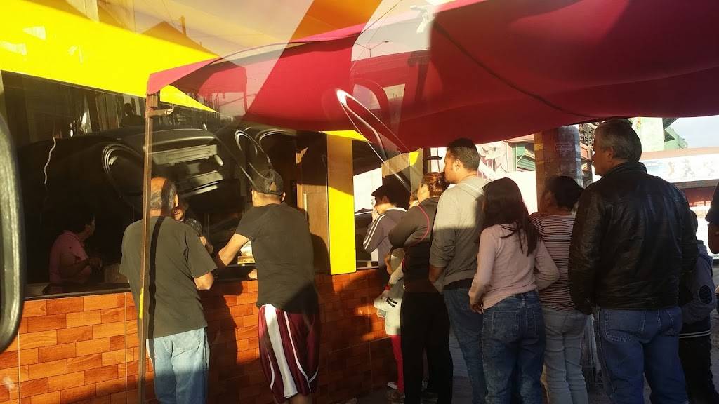 ROSSY POLLOS Y ALGO MAS | restaurant | Av Flores Magón, Padre Salvatierra 16-A, Salvatierra, 22604 Tijuana, B.C., Mexico | 016644489700 OR +52 664 448 9700