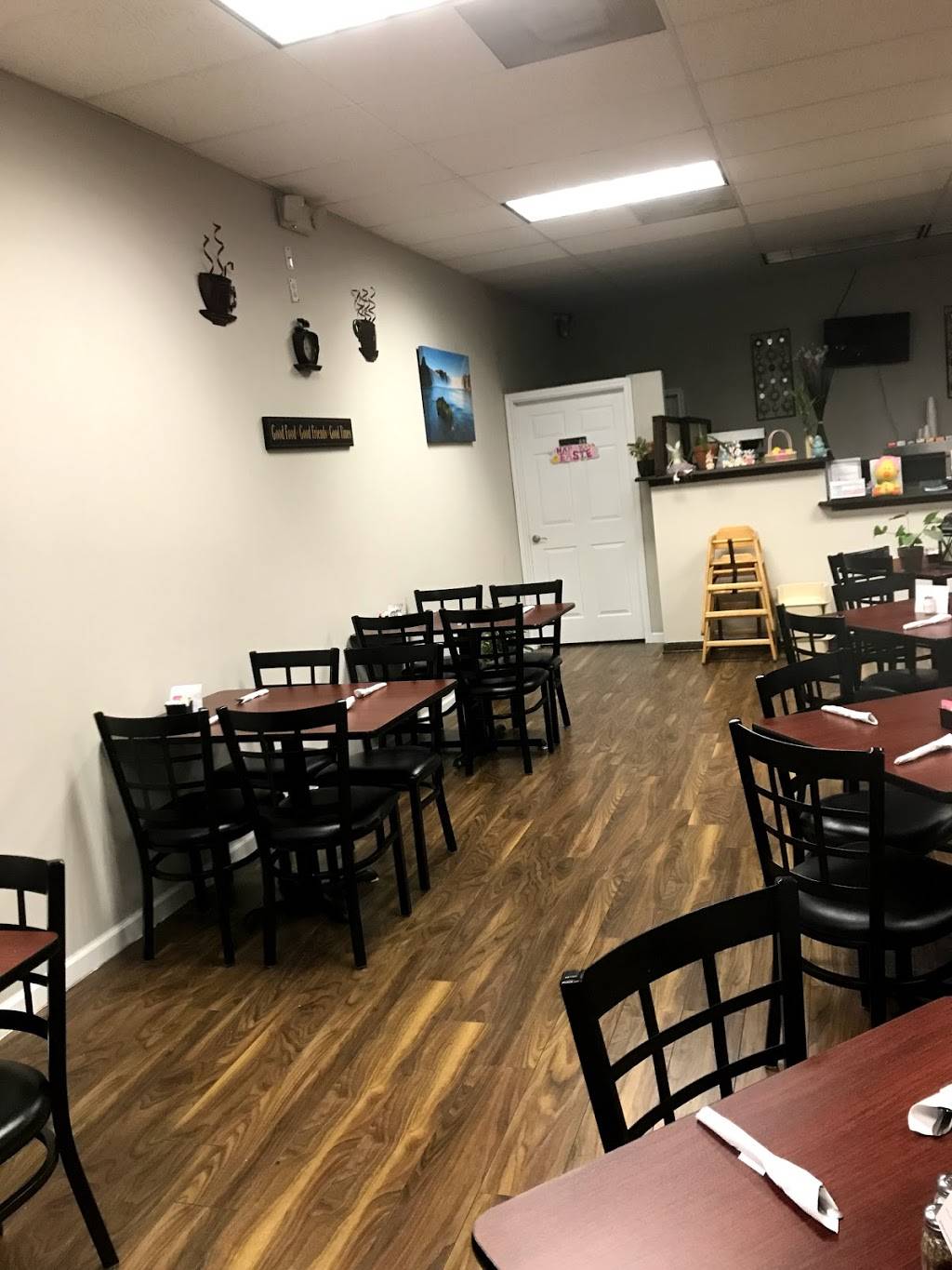 Waterfalls Cafe | restaurant | 5200 Farm to Market 2920 #180, Spring, TX 77388, USA | 3462248555 OR +1 346-224-8555