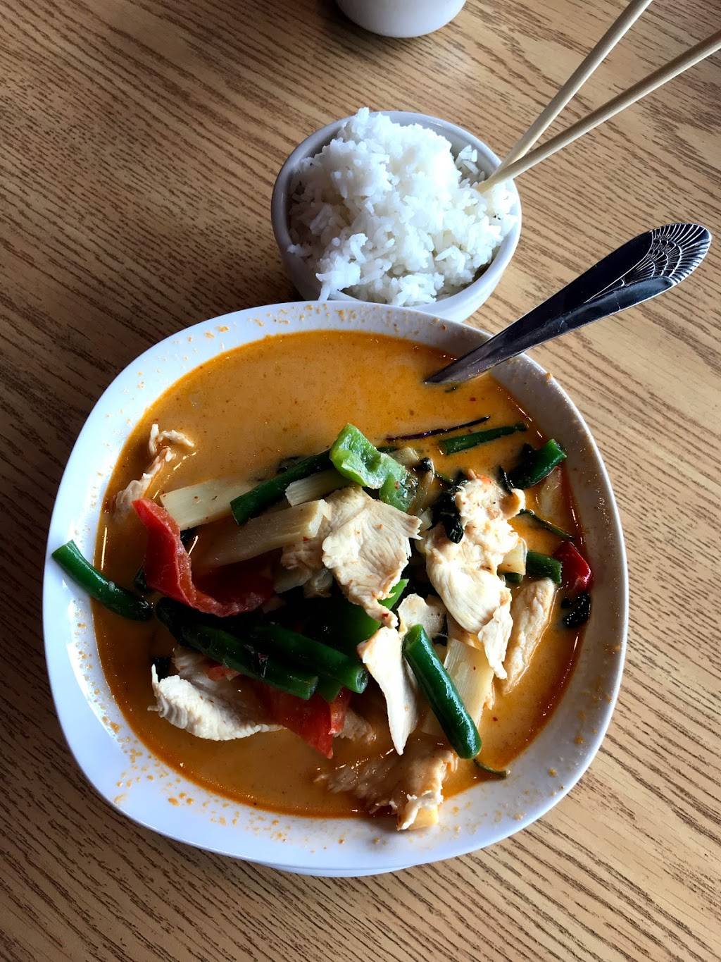 Papagallo Restaurant | restaurant | 87 Pleasant St, Attleboro, MA 02703, USA | 7742033532 OR +1 774-203-3532