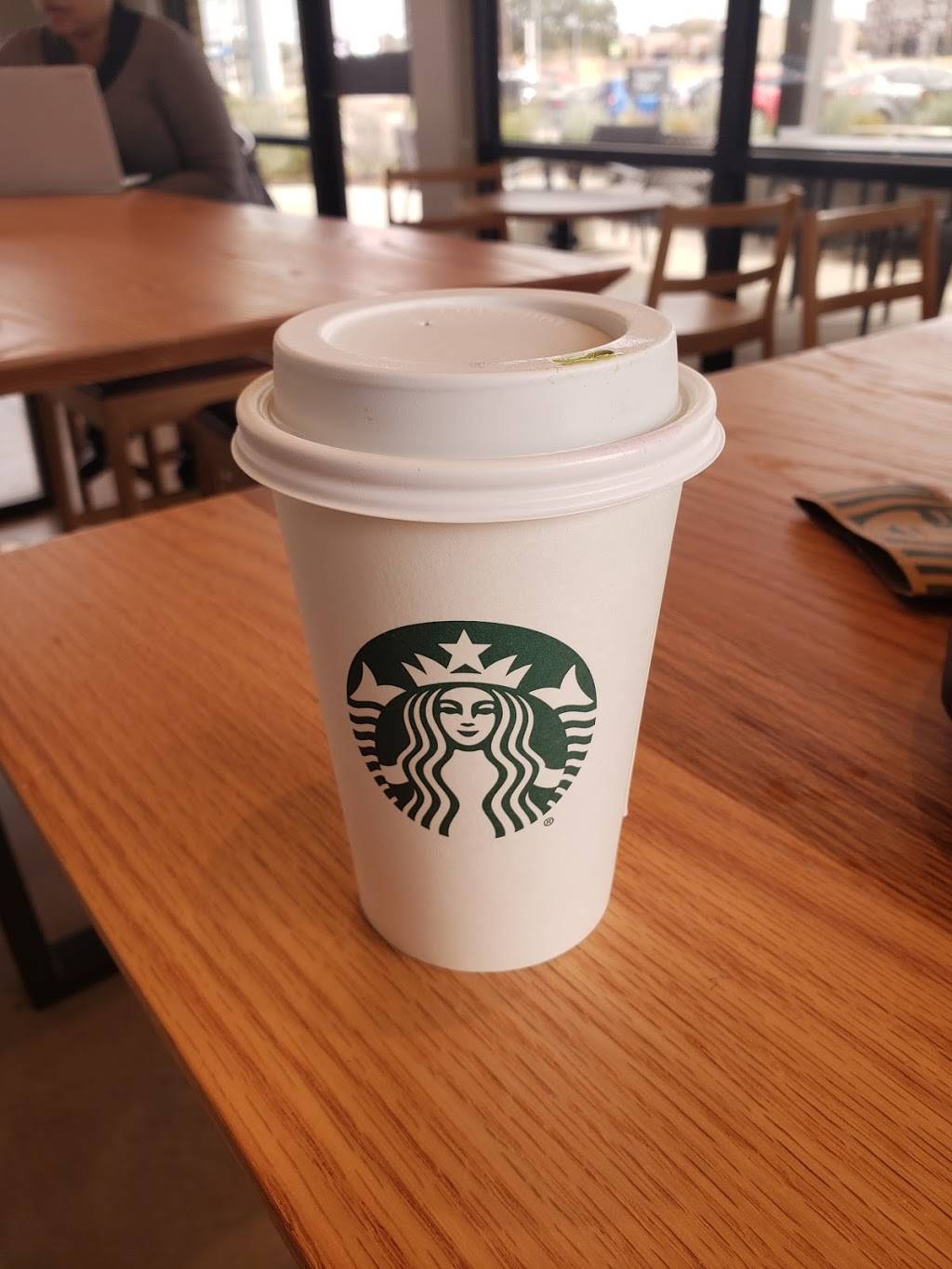 Starbucks | cafe | 2425 Valley View Ln, Farmers Branch, TX 75234, USA | 9722472999 OR +1 972-247-2999