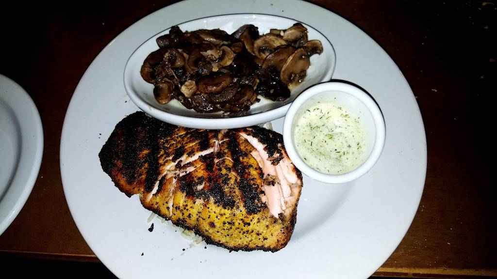 Logans Roadhouse | restaurant | 3012 William St, Cape Girardeau, MO 63703, USA | 5736514142 OR +1 573-651-4142