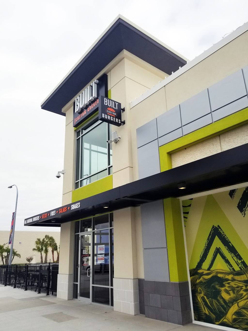 Built Custom Burgers - Daytona | restaurant | 260 Daytona Blvd D-440, Daytona Beach, FL 32114, USA | 3866754995 OR +1 386-675-4995