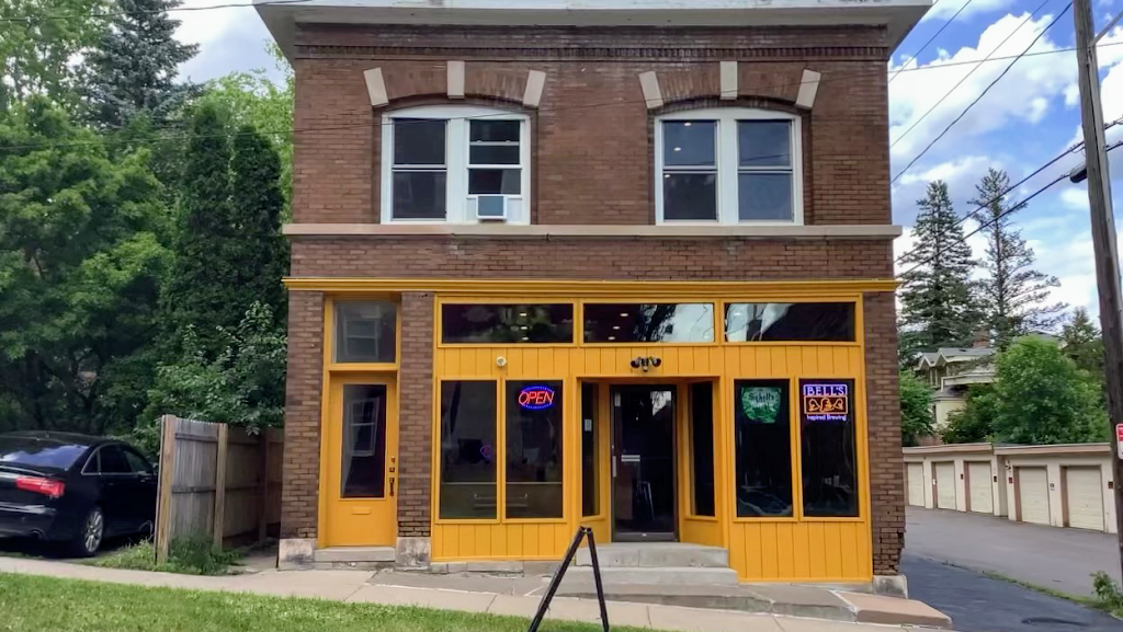 Golden Bulldog | restaurant | 318 N 18th Ave E, Duluth, MN 55812, USA | 2184640100 OR +1 218-464-0100