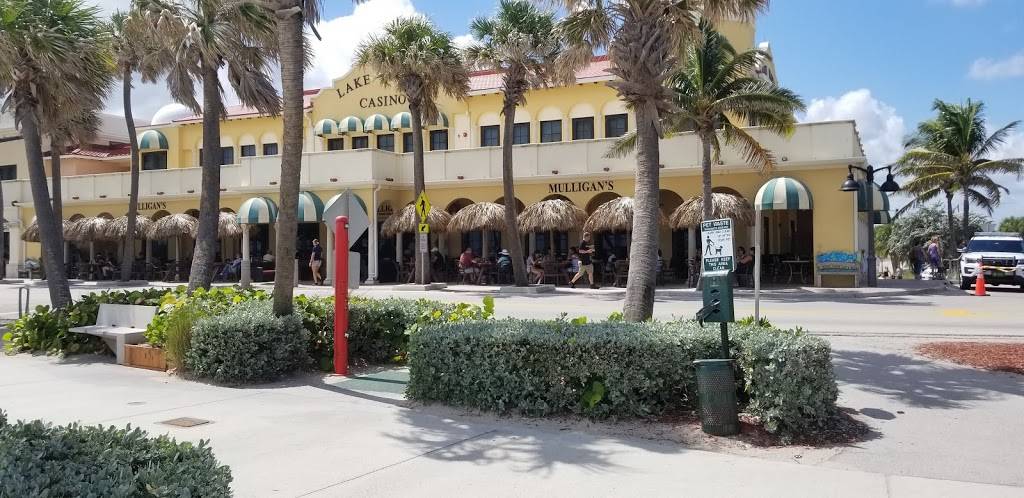 Mulligans Beach House Bar and Grill | restaurant | 10 S Ocean Blvd, Lake Worth, FL 33460, USA | 5615884130 OR +1 561-588-4130