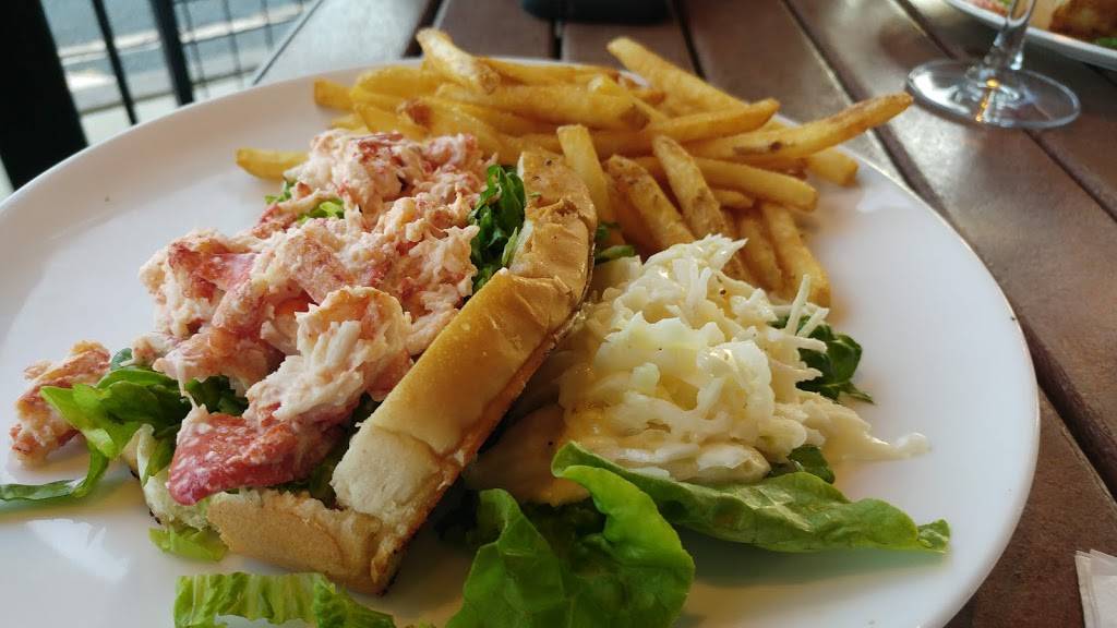 Uno Pizzeria & Grill | restaurant | 20 Centre Dr, Central Valley, NY 10917, USA | 8457836560 OR +1 845-783-6560