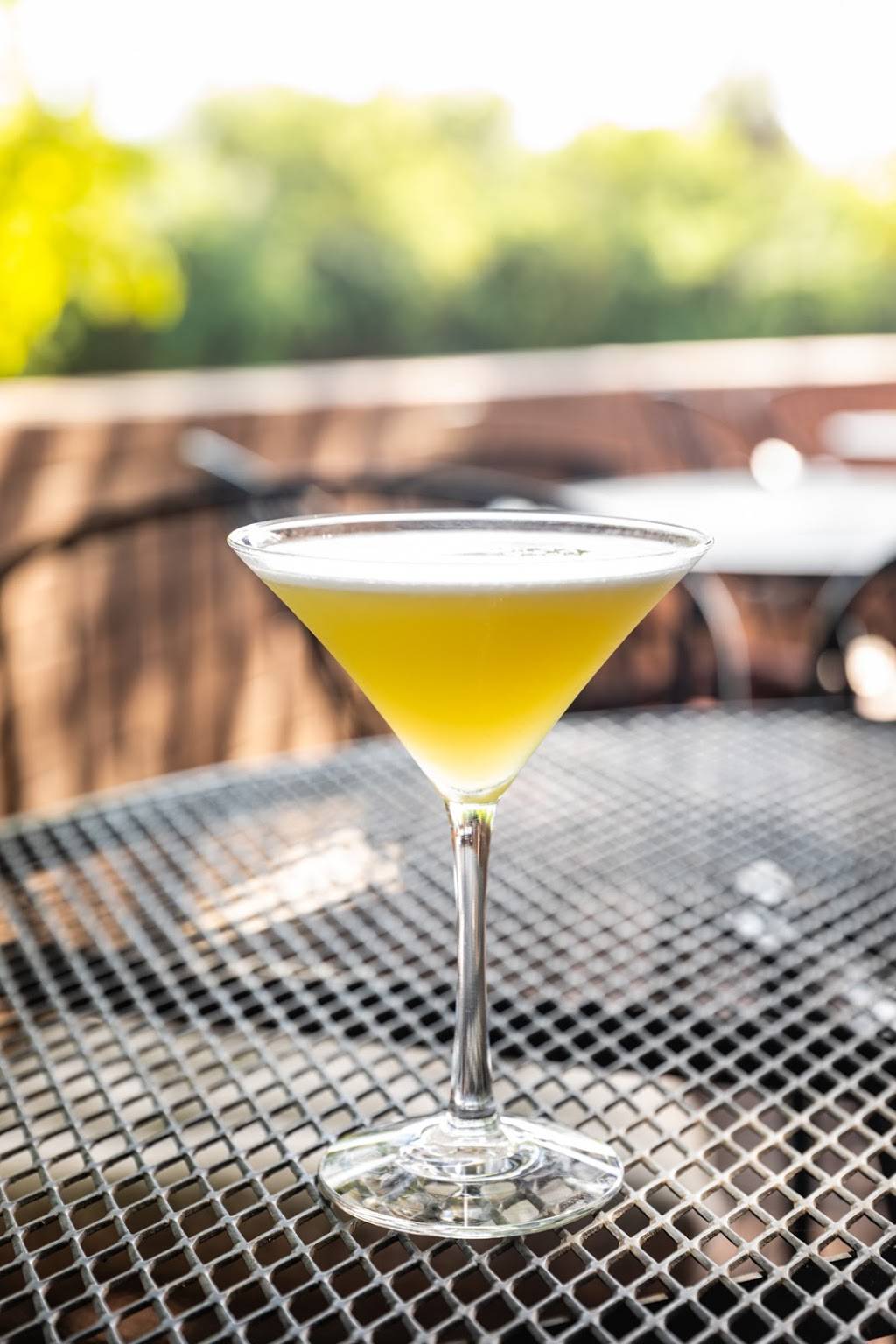 The Breakroom Bar & Grill | restaurant | 13575 58th St N, Clearwater, FL 33760, USA | 7275384273 OR +1 727-538-4273