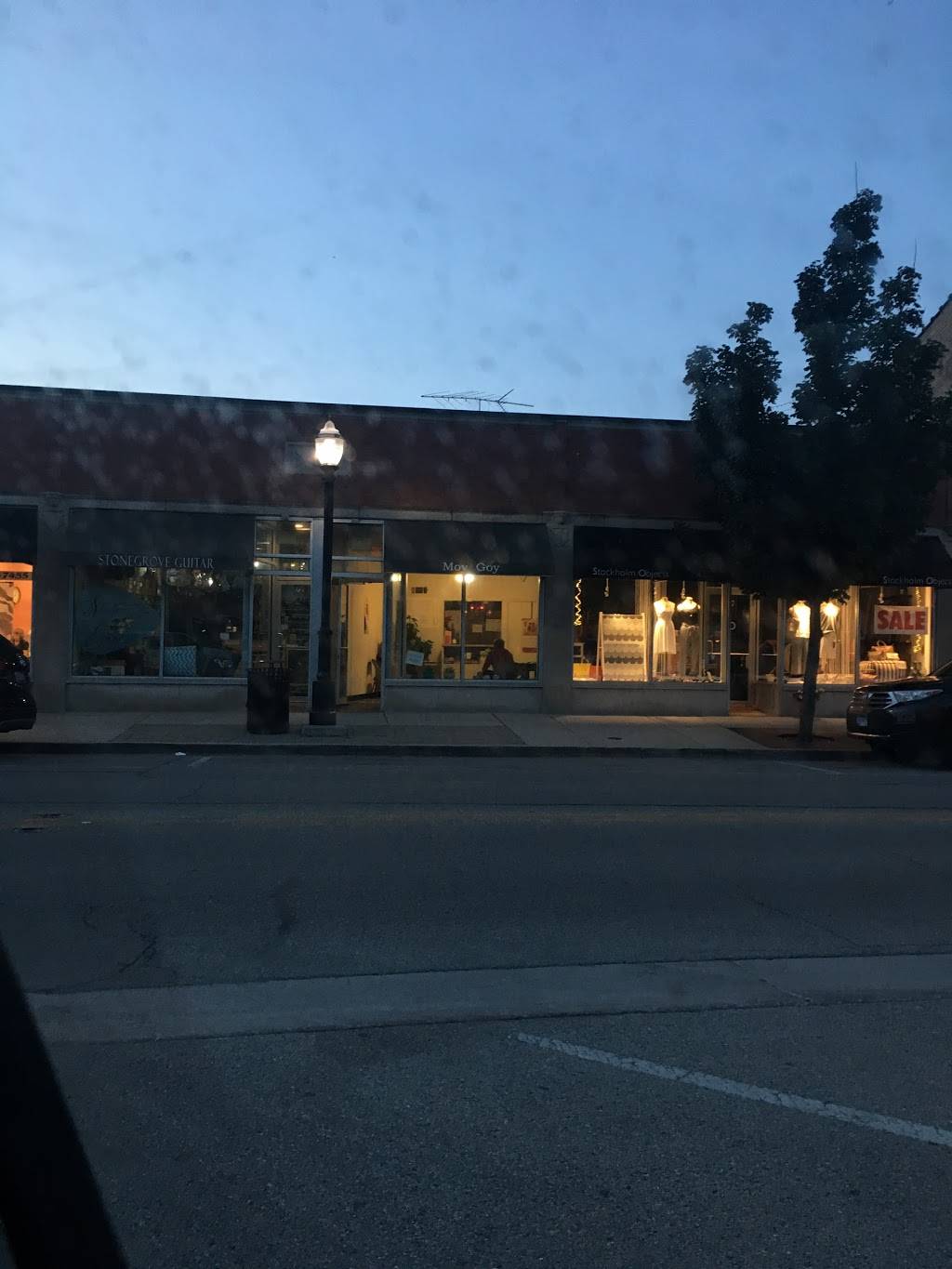 Moy Goy Inn | restaurant | 719 W Hillgrove Ave, La Grange, IL 60525, USA | 7083545992 OR +1 708-354-5992