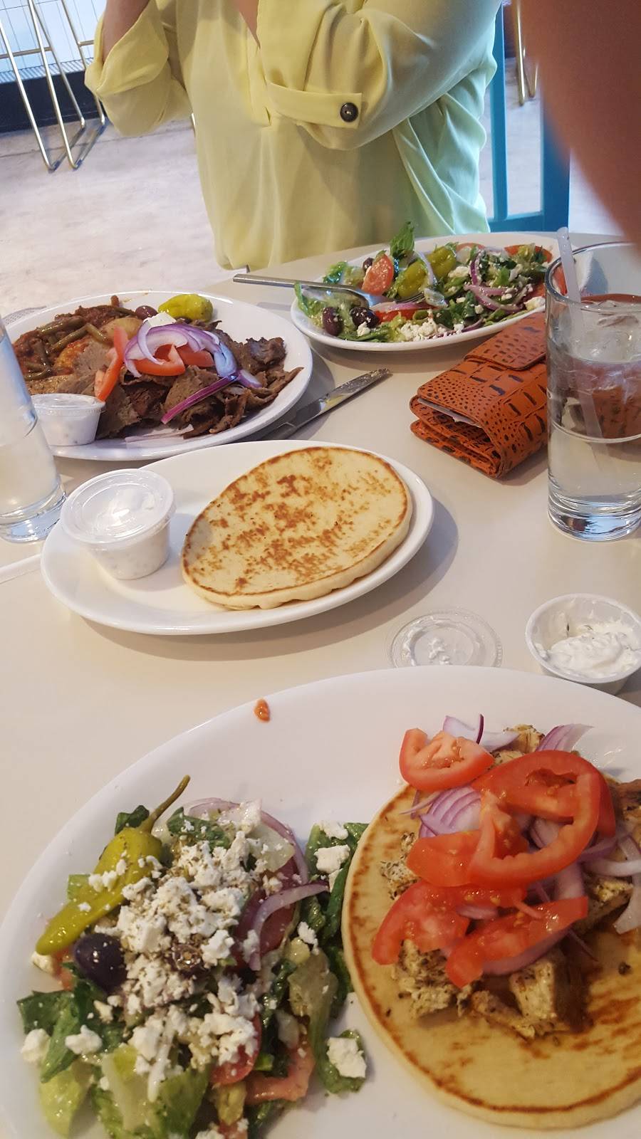 Santorini Grill | restaurant | 6329 W Mequon Rd, Mequon, WI 53092, USA | 4147165723 OR +1 414-716-5723