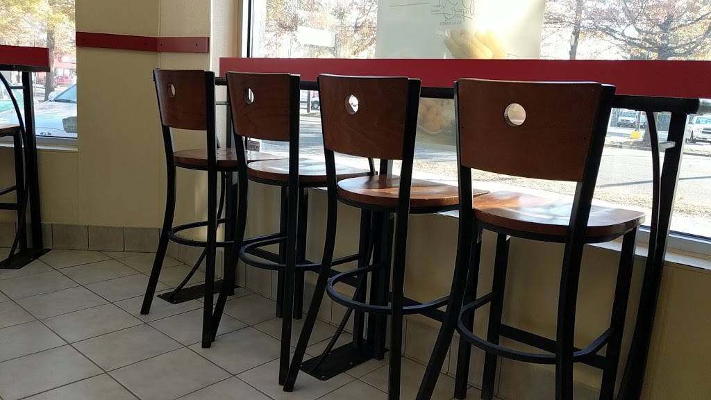 Papa Johns Pizza | restaurant | 125 Whalley Ave, New Haven, CT 06511, USA | 2037767272 OR +1 203-776-7272