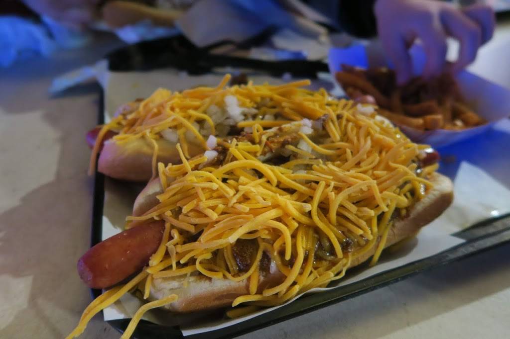 Pinks Hot Dog | restaurant | 201 Universal City Plaza, North Hollywood, CA 91602, USA | 8186222364 OR +1 818-622-2364
