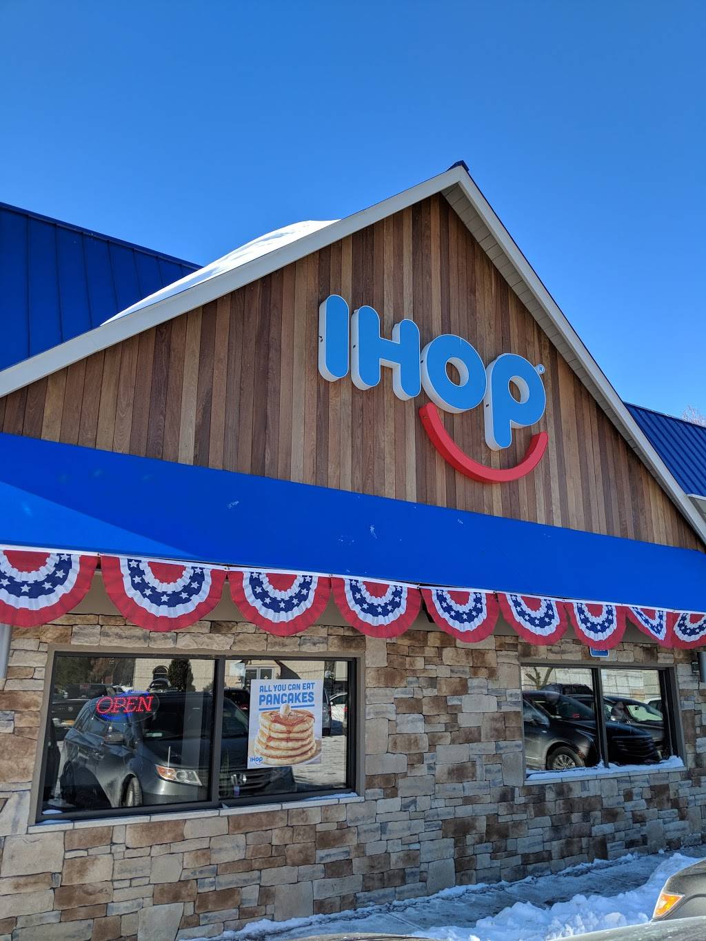 IHOP | restaurant | 100 W Old Country Rd, Hicksville, NY 11801, USA | 5167190860 OR +1 516-719-0860
