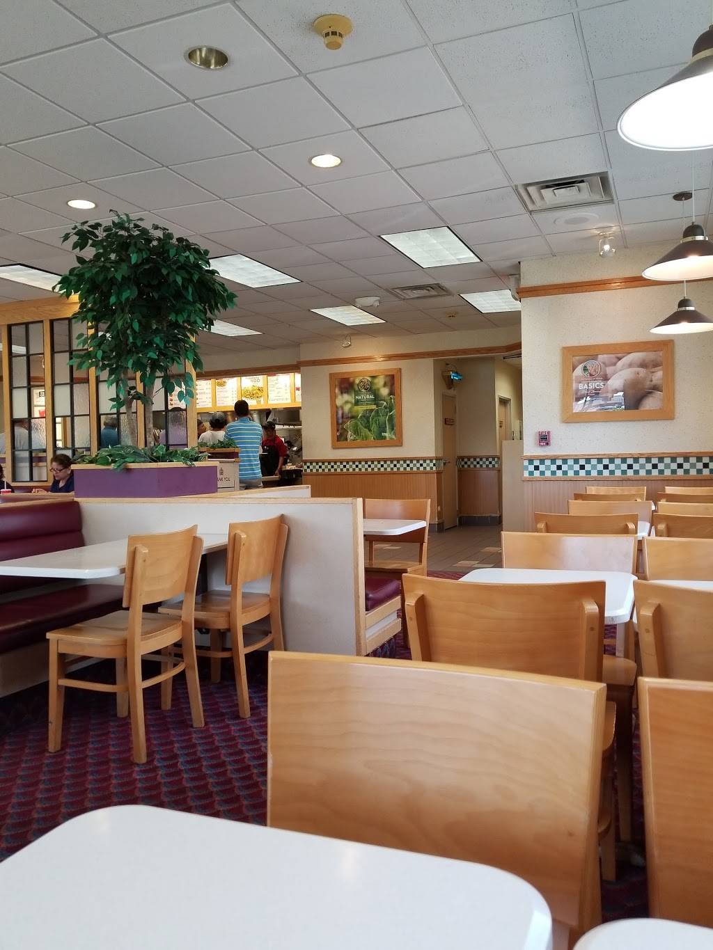 Wendys | restaurant | 4150 Grove Ave, Gurnee, IL 60031, USA | 8473363519 OR +1 847-336-3519