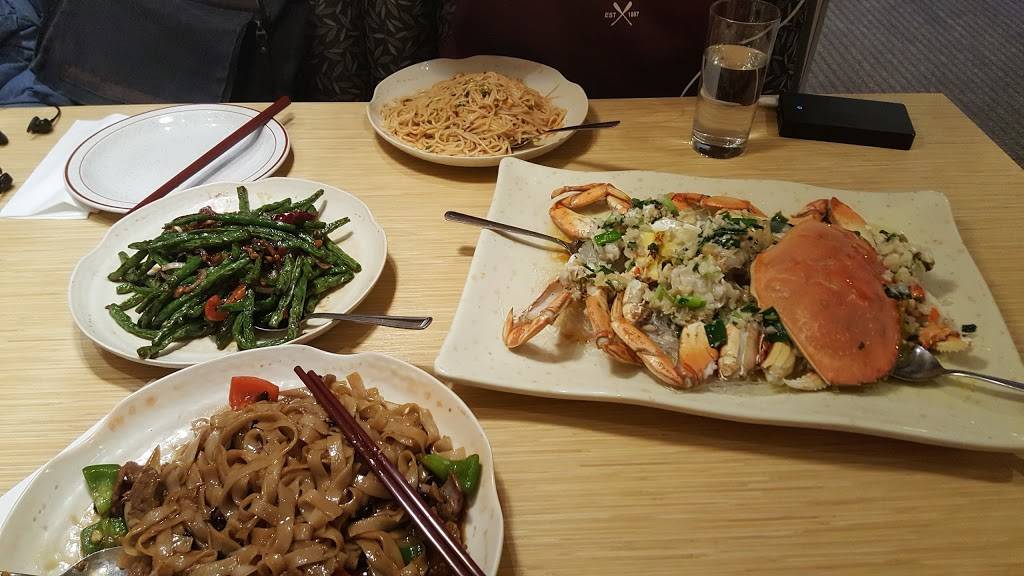 Dragon Court Restaurant | restaurant | 988 King St W, Hamilton, ON L8S 1L1, Canada | 9055221999 OR +1 905-522-1999