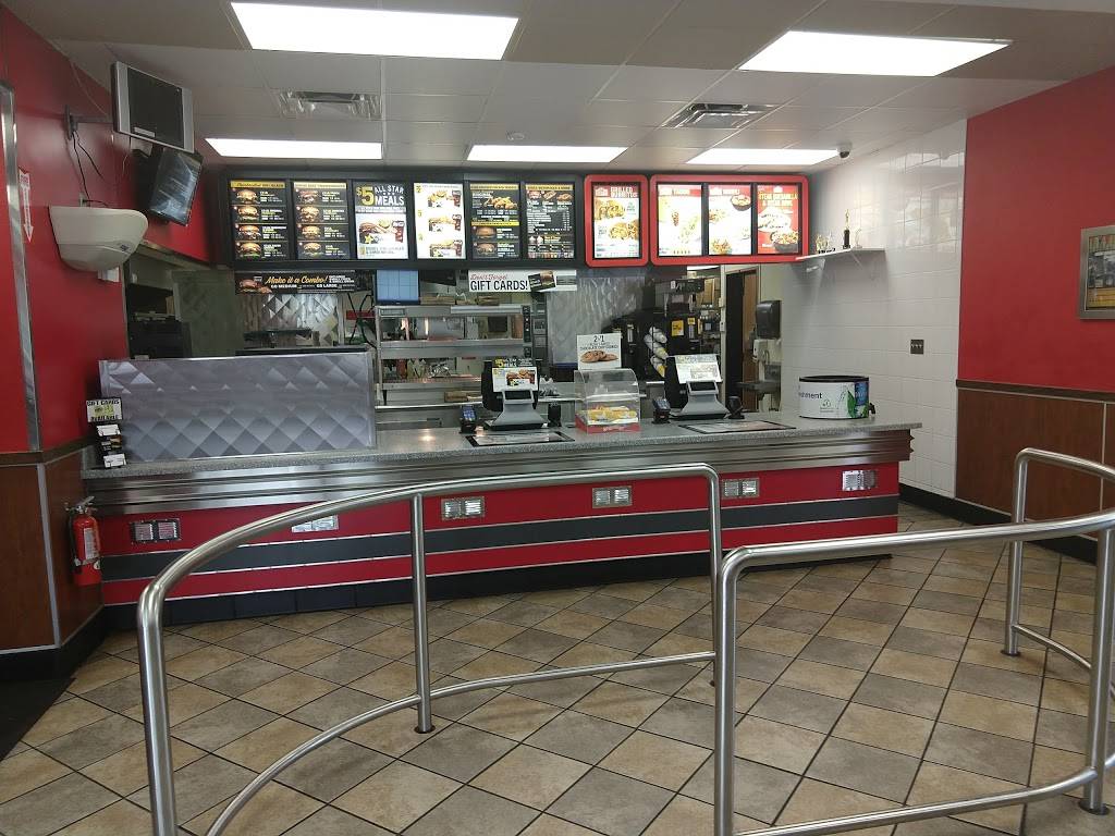 Hardees / Red Burrito | restaurant | 306 W Noble Ave, Williston, FL 32696, USA | 3525280047 OR +1 352-528-0047