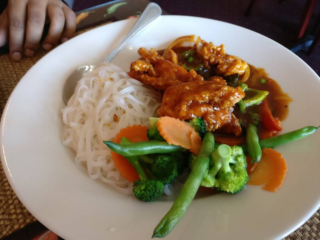 Pepper Terrace | restaurant | 400 Franklin Village Drive, Franklin, MA 02038, USA | 5085281216 OR +1 508-528-1216