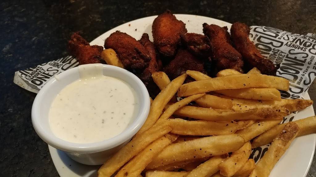 Smokey Bones Bar & Fire Grill | meal takeaway | 3302 W Gate City Blvd, Greensboro, NC 27407, USA | 3363158755 OR +1 336-315-8755