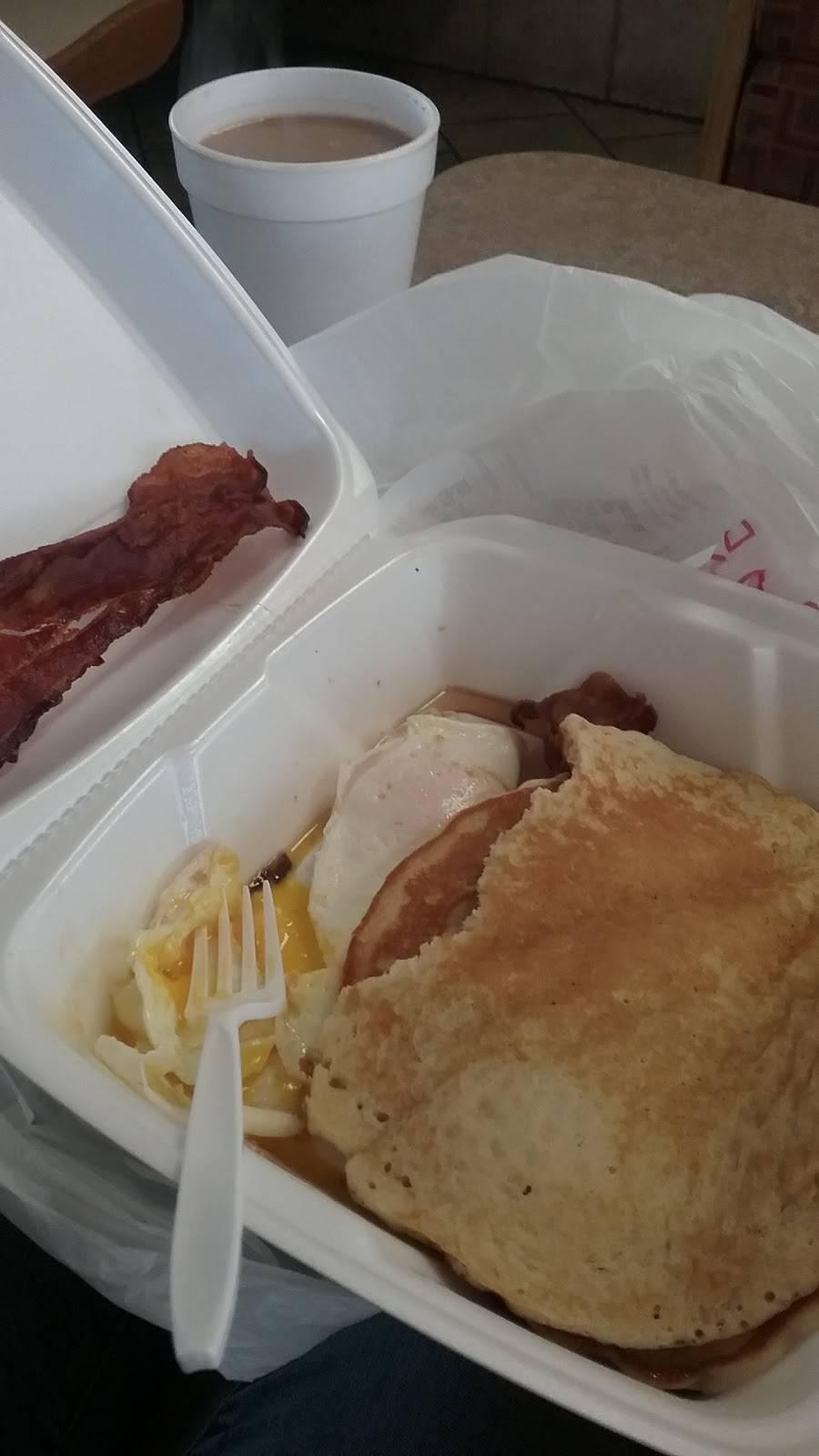 Tudors Biscuit World | restaurant | 4030 Rhodes Ave, New Boston, OH 45662, USA | 7404561584 OR +1 740-456-1584