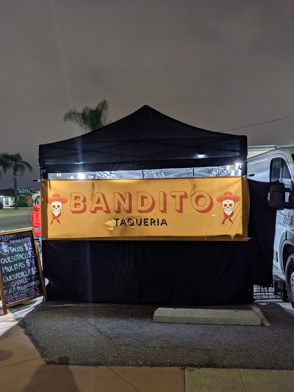 Bandito Taqueria | restaurant | 2520 S Broadway, Santa Ana, CA 92707, USA | 9493156505 OR +1 949-315-6505
