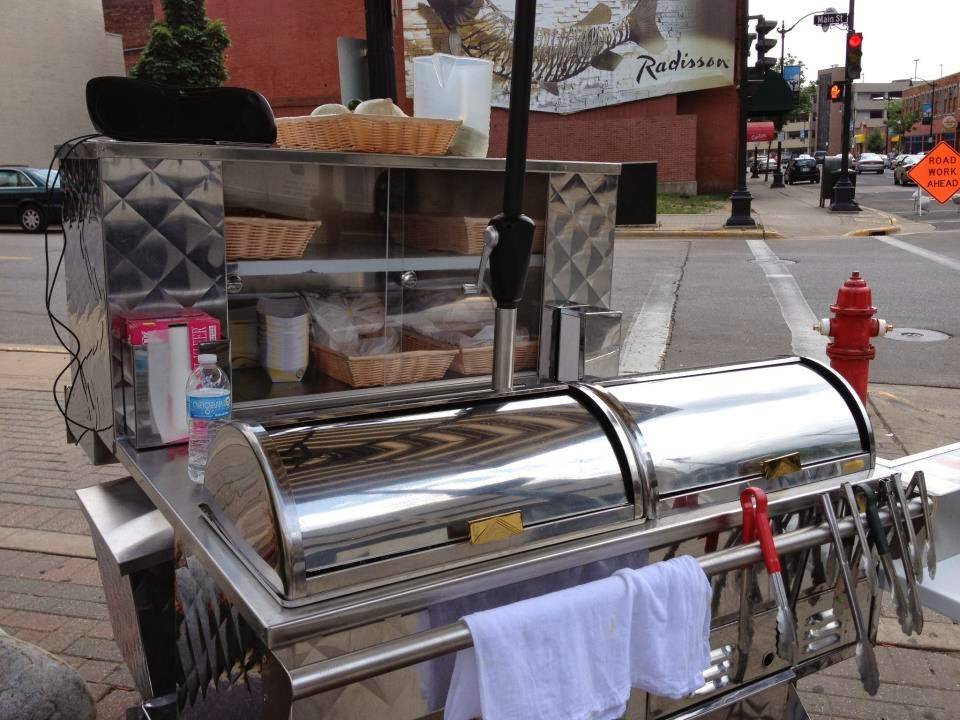 Bebos Dogs & Beef | restaurant | 101 3rd St S, La Crosse, WI 54601, USA | 5074582110 OR +1 507-458-2110