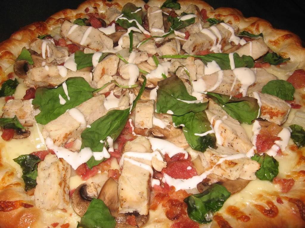 Ginas Pizza | restaurant | 14405 Pearl Rd, Strongsville, OH 44136, USA | 4402384820 OR +1 440-238-4820