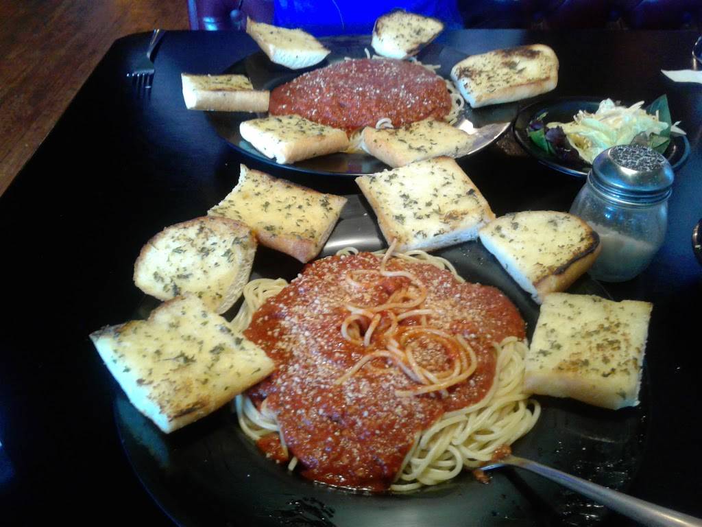 La Gondola Spaghetti House | meal takeaway | 700 E War Memorial Dr, Peoria, IL 61614, USA | 3096880800 OR +1 309-688-0800