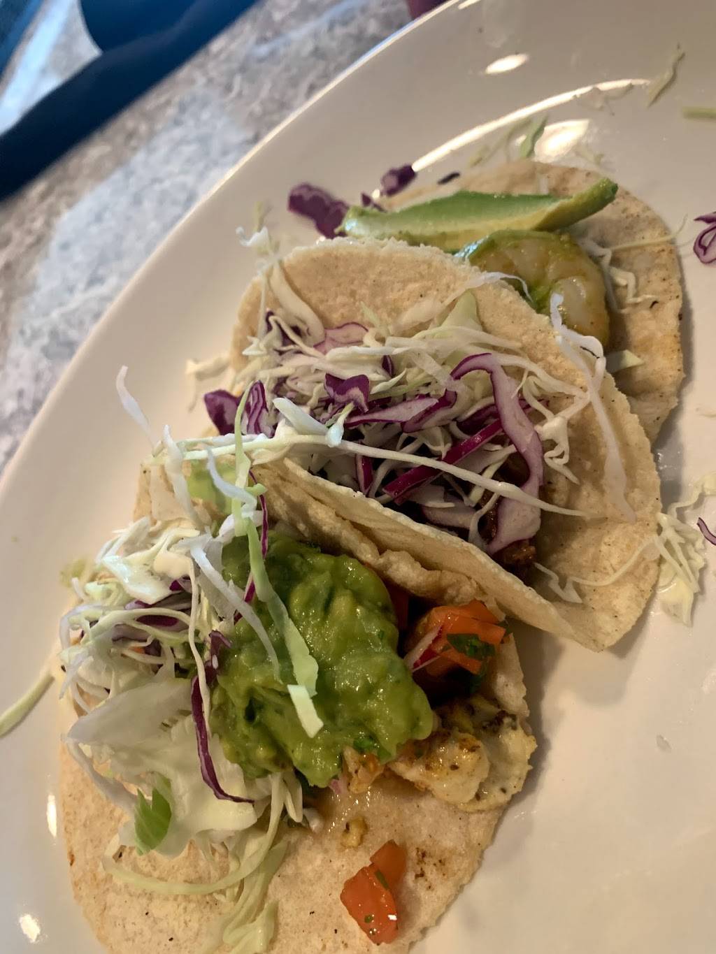 Los Jefes: A Betta Bar & Grille | restaurant | 390 Court St, Plymouth, MA 02360, USA | 7743435002 OR +1 774-343-5002