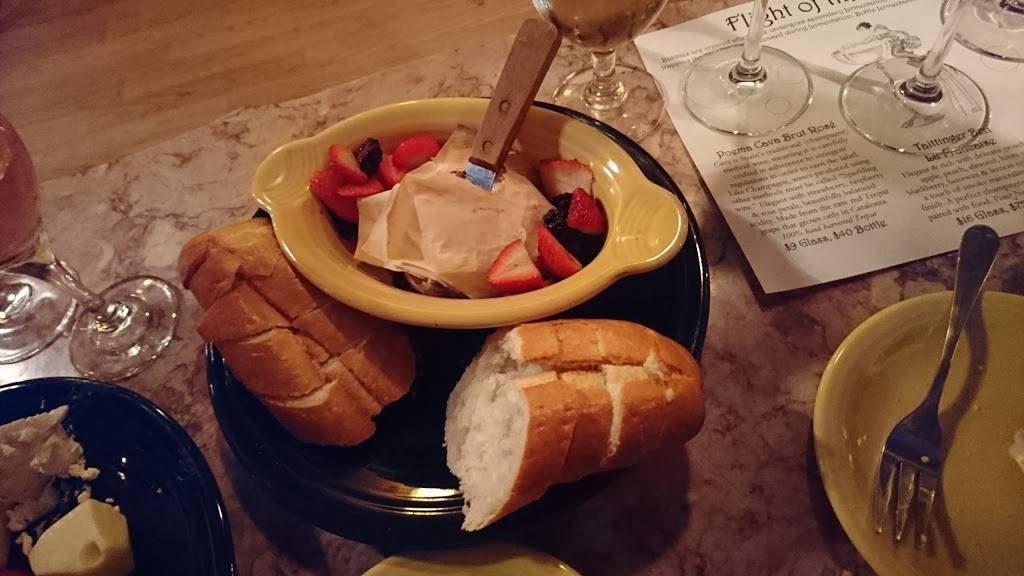 Sienna Wine Bar & Small Plates | restaurant | 3422 E 12th Ave, Denver, CO 80206, USA | 3033552202 OR +1 303-355-2202