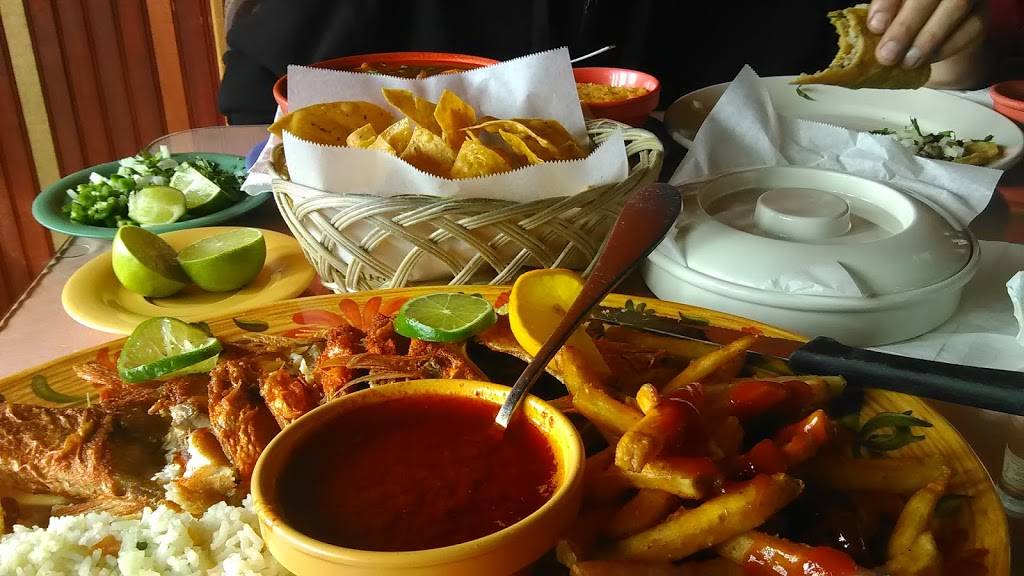 Chenchos Fine Mexican Restaurant | restaurant | 5240 159th St, Oak Forest, IL 60452, USA | 7085358892 OR +1 708-535-8892