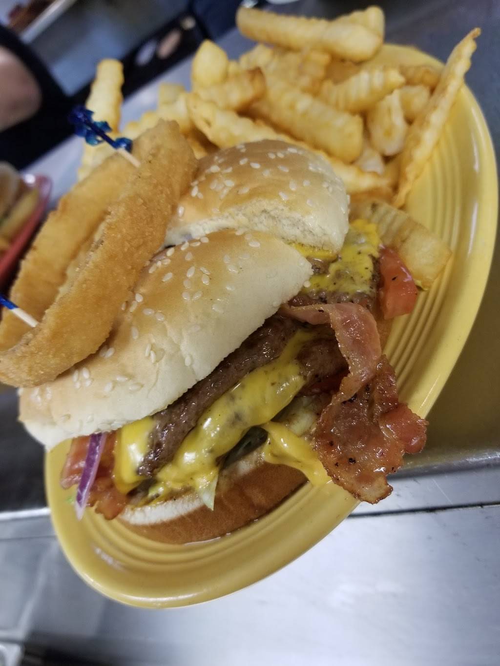 Clock Restaurant | restaurant | 2725 Reidville Rd, Spartanburg, SC 29301, USA | 8648046496 OR +1 864-804-6496