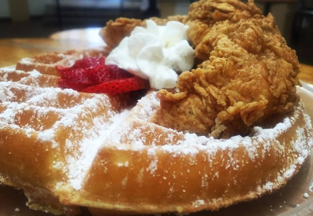 Connies Chicken and Waffles | restaurant | 111 W 10th St, Wilmington, DE 19801, USA | 3023004953 OR +1 302-300-4953