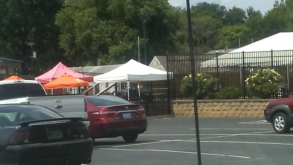 Brownies The Shed Bar and Grill | restaurant | 826 W Main St, New Albany, IN 47150, USA | 8129200030 OR +1 812-920-0030