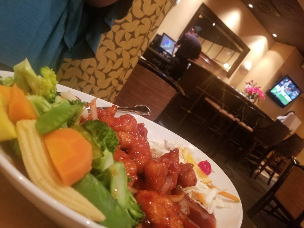 Fortune Wok | restaurant | 11236 W 135th St, Overland Park, KS 66221, USA | 9132398646 OR +1 913-239-8646