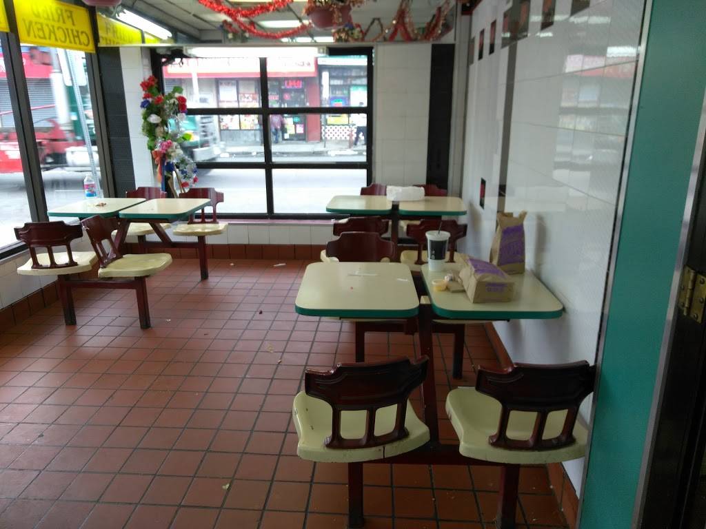 Crown Fried Chicken | restaurant | 40 Crescent Ave, Jersey City, NJ 07304, USA | 2014338333 OR +1 201-433-8333