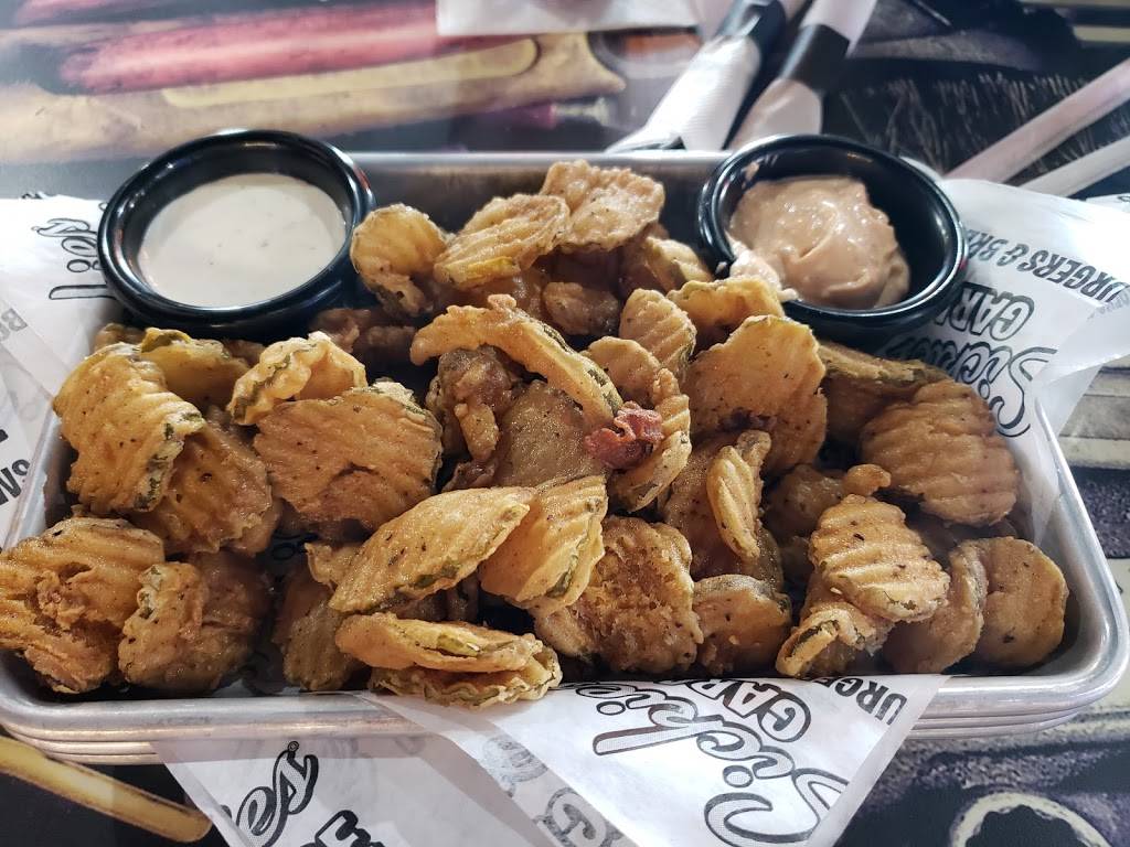 Sickies Garage Burgers & Brews | restaurant | 1203 Cornhusker Rd, Bellevue, NE 68123, USA | 5319993352 OR +1 531-999-3352