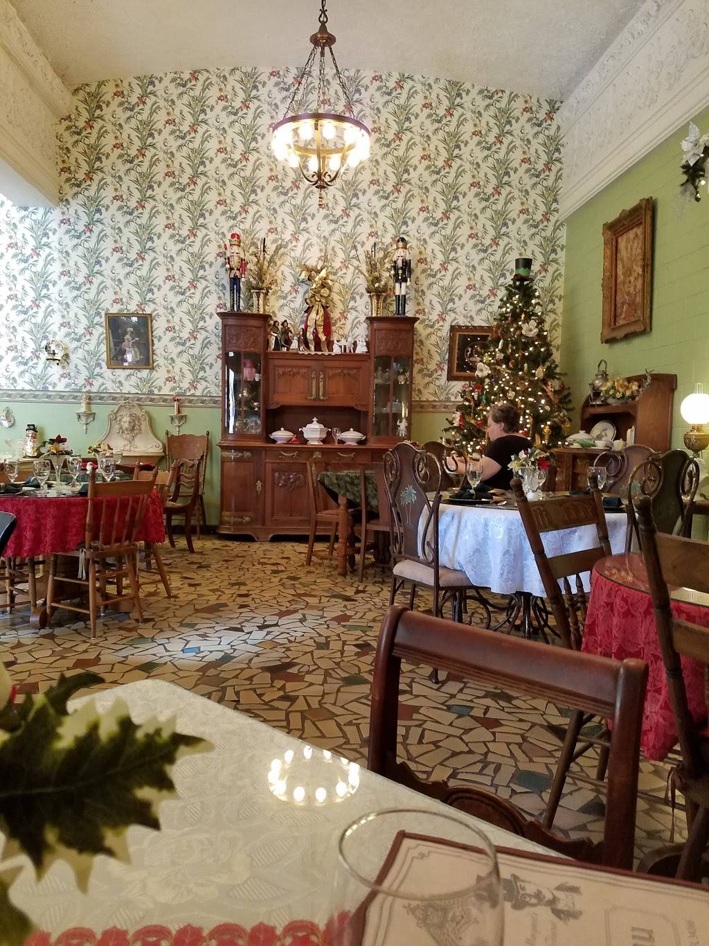 Mary Margarets Tea & Biscuit | restaurant | 10 Polk St, Arcadia, FL 34266, USA | 8634940615 OR +1 863-494-0615