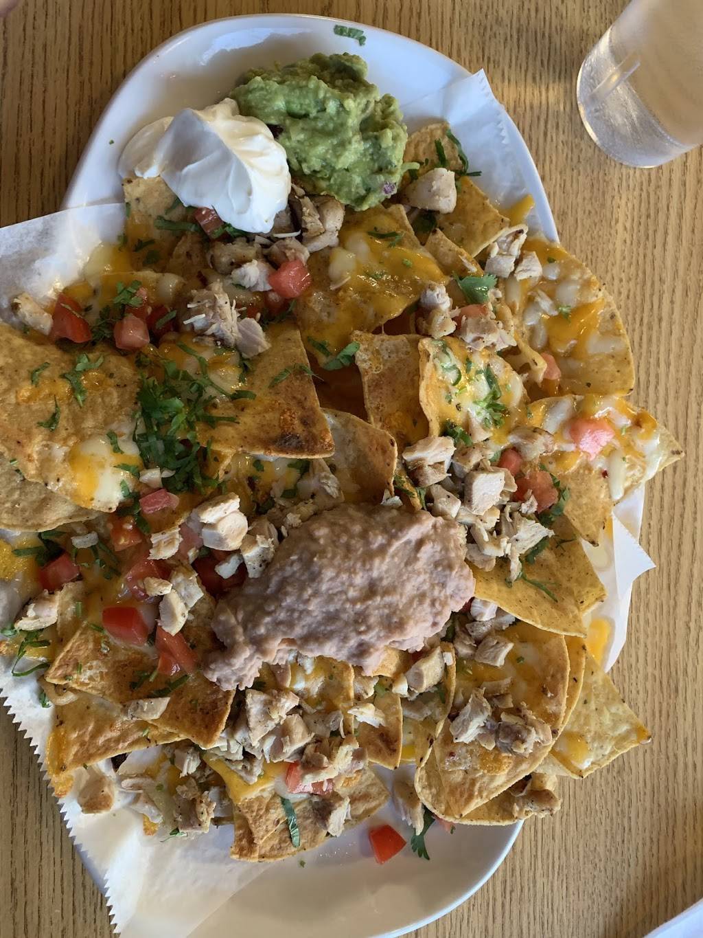 Markitos Bar & Grill | restaurant | 3s071 IL-59, Warrenville, IL 60555, USA | 6307918079 OR +1 630-791-8079