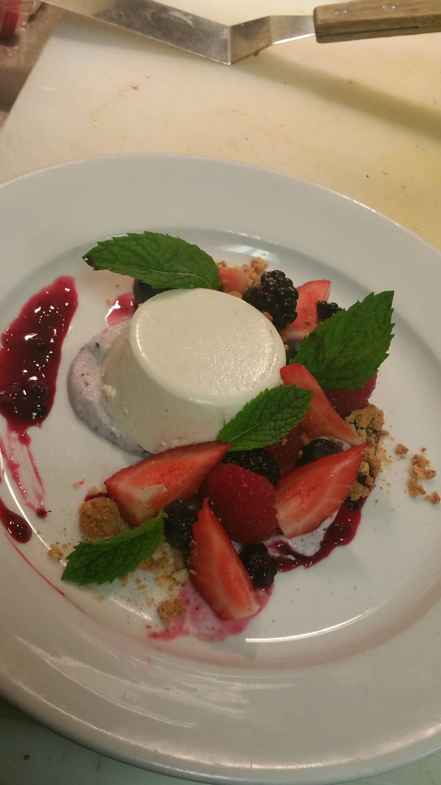 Mezzo | restaurant | 1784, 3499 Brookside Rd, Stockton, CA 95219, USA | 2094737300 OR +1 209-473-7300