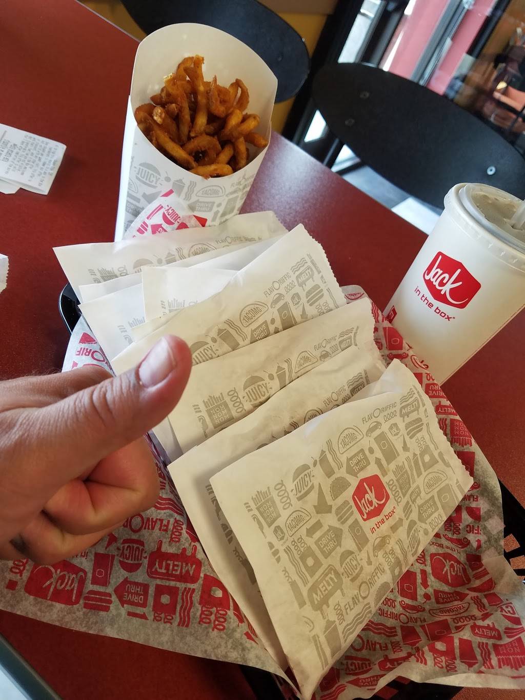 Jack in the Box | restaurant | 1 Corvette Dr, Litchfield, IL 62056, USA | 2173243300 OR +1 217-324-3300