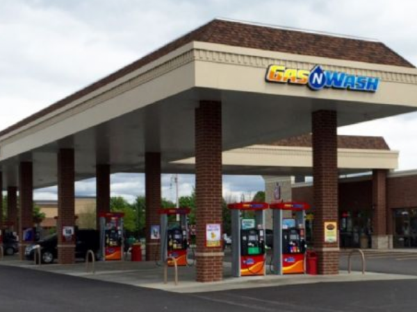 Gas N Wash | restaurant | 1201 W Jefferson St, Shorewood, IL 60404, USA | 8152806590 OR +1 815-280-6590