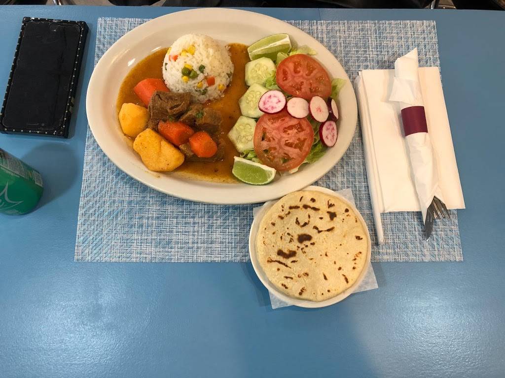 El Rincon De Maria | restaurant | 2 S Main St, Port Chester, NY 10573, USA | 9143053434 OR +1 914-305-3434