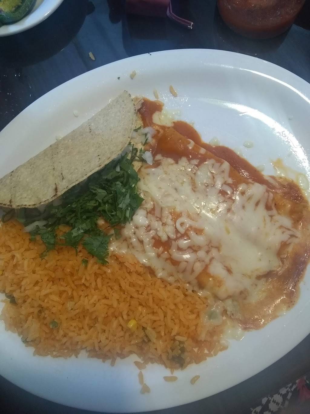 Arandas Mexican Grill | restaurant | 322 S 7th St, Delavan, WI 53115, USA | 2627256518 OR +1 262-725-6518