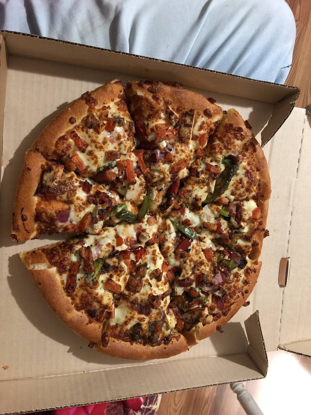 Pizza Hut | meal delivery | 1630 Albion Rd, Etobicoke, ON M9V 5H5, Canada | 4163101010 OR +1 416-310-1010