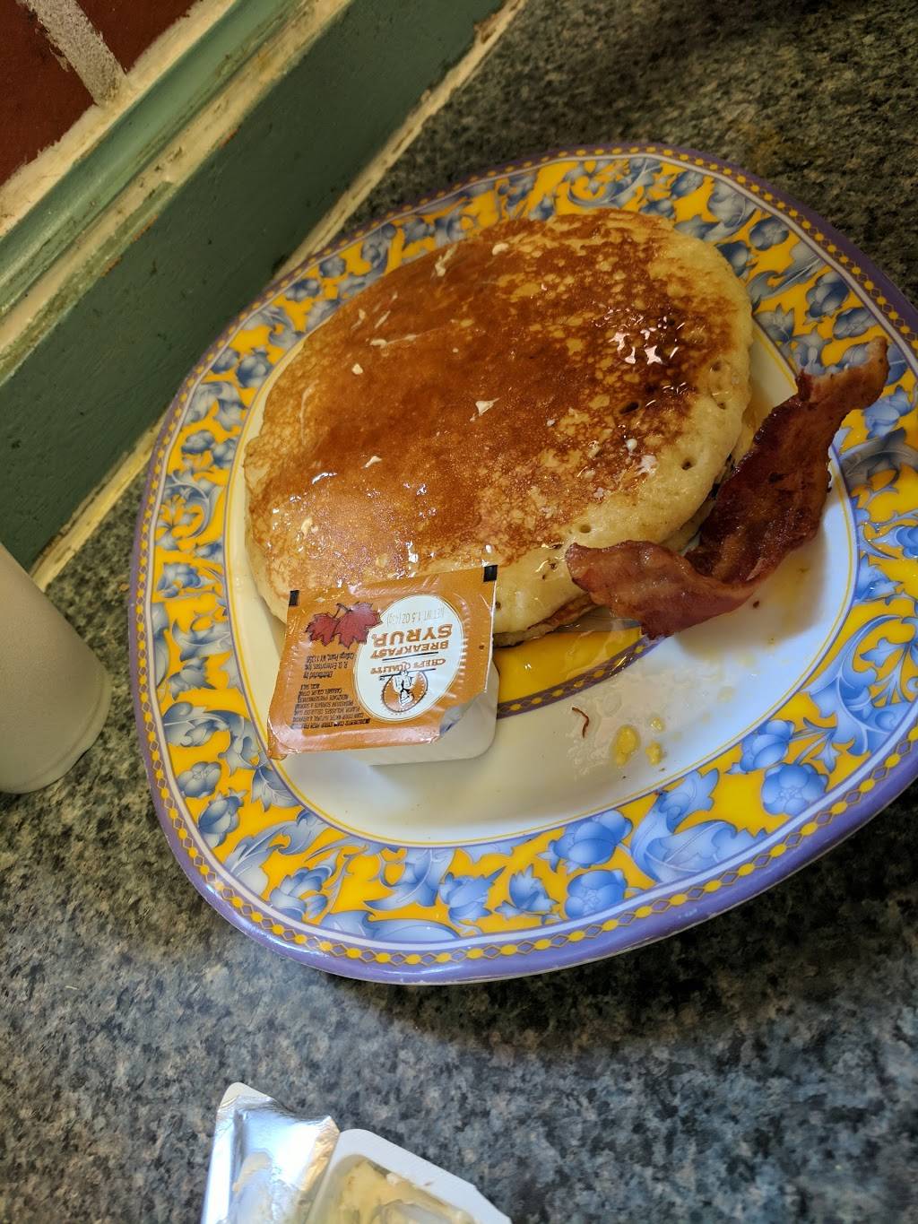 Guerreros Pizza | restaurant | 2024 S California Ave, Chicago, IL 60608, USA | 7739278290 OR +1 773-927-8290